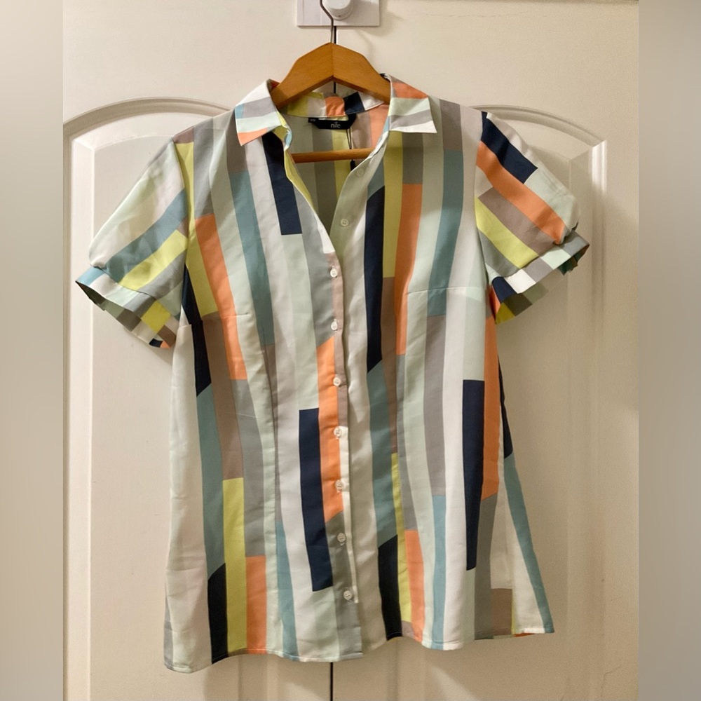 Nife brand button down top, New With Tags, Size S